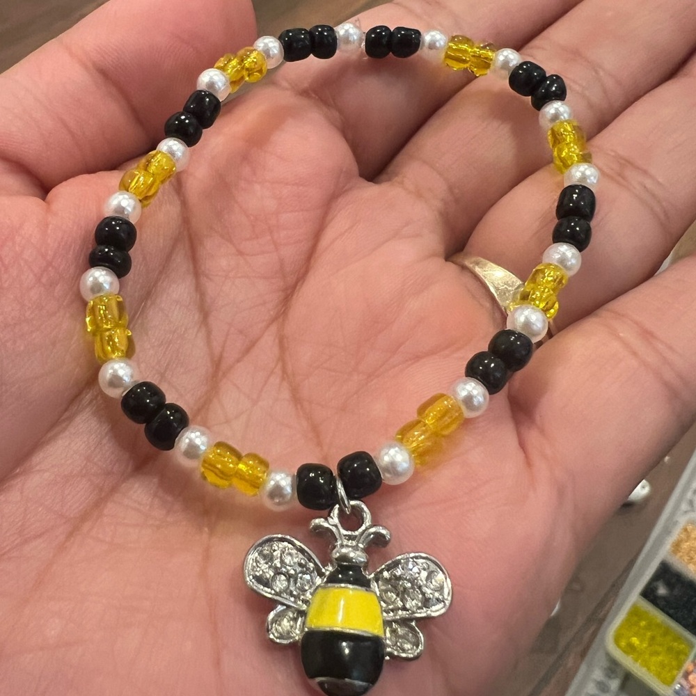 Bee bracelet